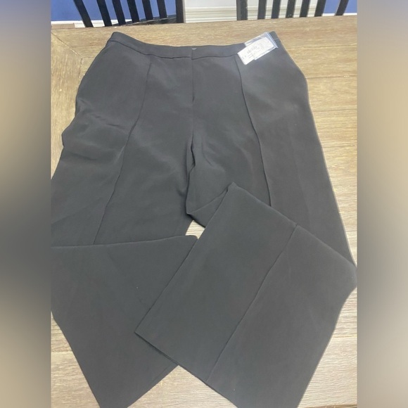 Bold Elements High Rise Cut to Curve Plus Size 18 Short Trouser Pants - Picture 3 of 12